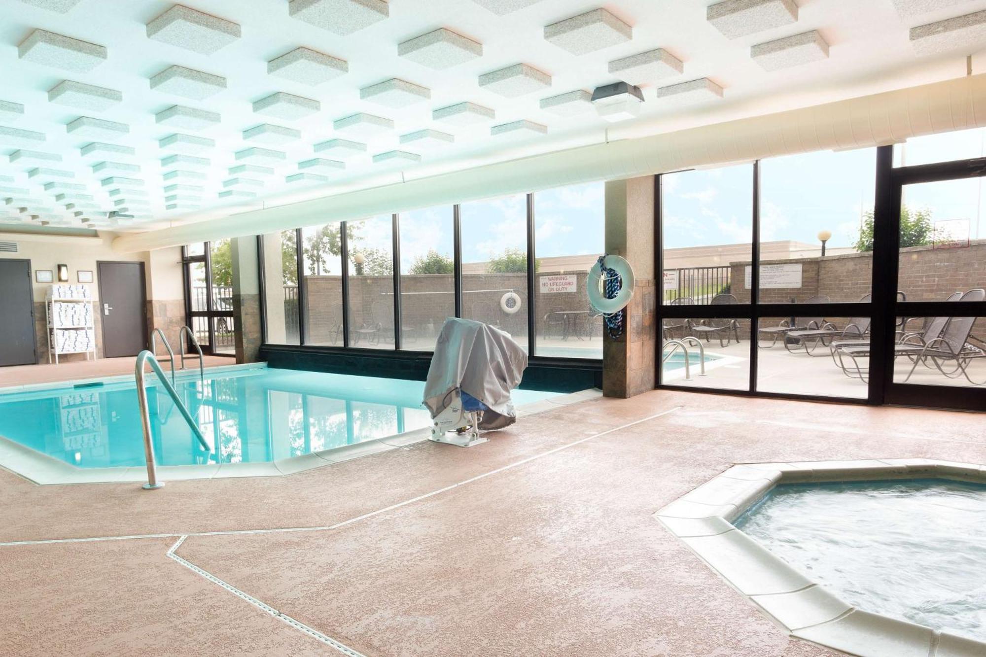 Drury Inn & Suites Atlanta Morrow Eksteriør billede